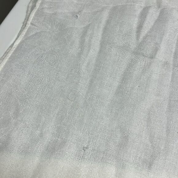 Off-White Cashmere Jacquard Scarf and/or Wrap with Blue Paisley Ends and Tassels - Picture 11 of 12